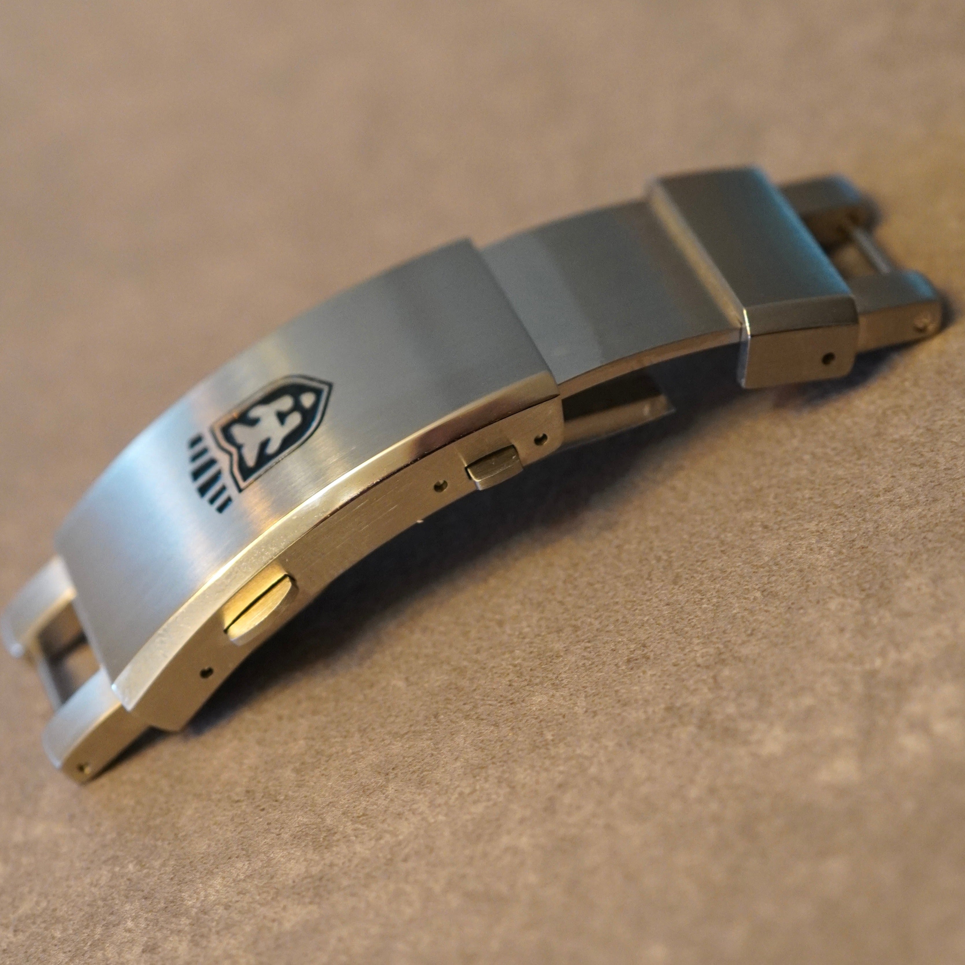 Taucher 2 Diver Extension Clasp HEINRICH watches